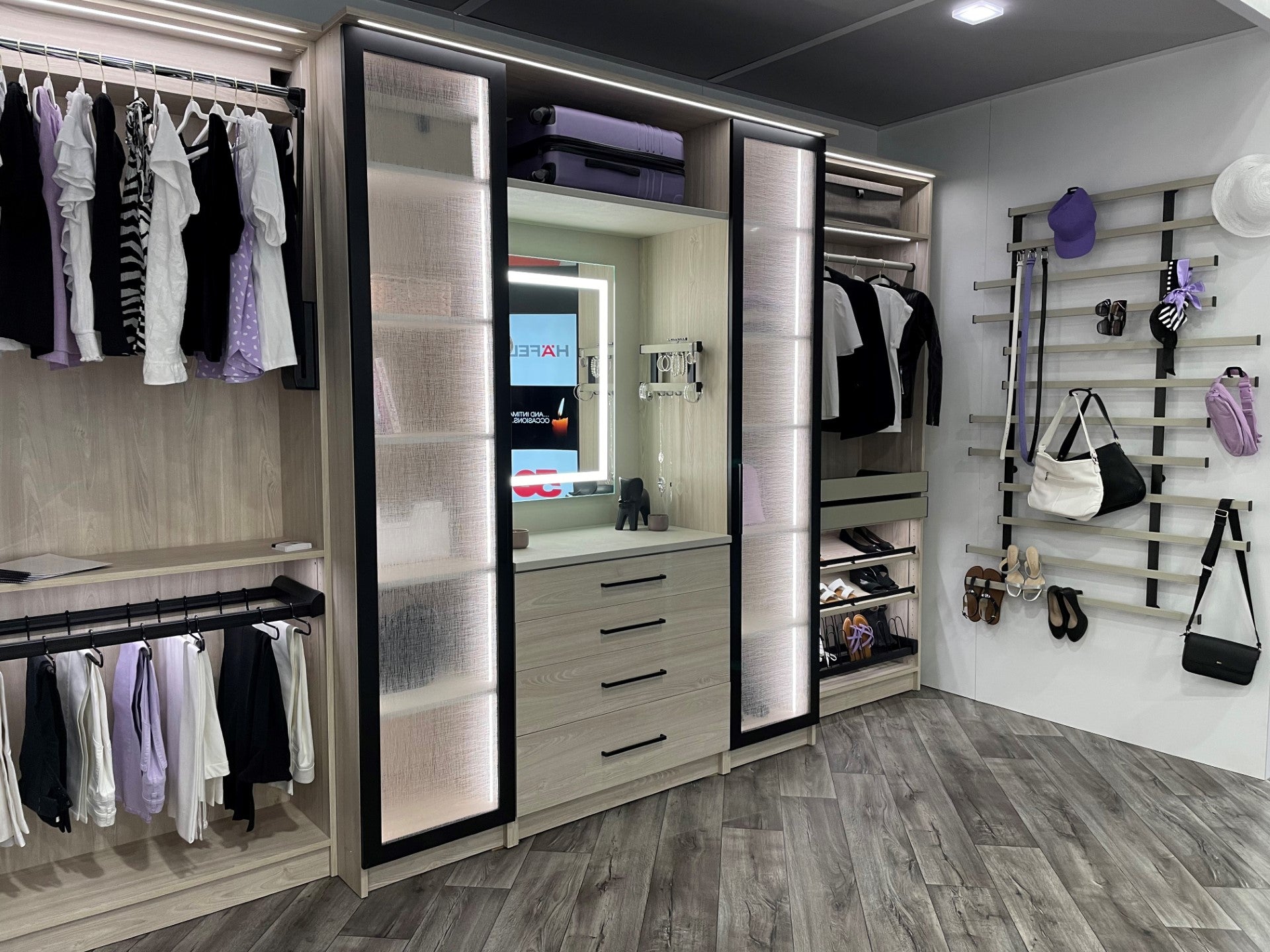 Elegant ways to Upgrade your Closet