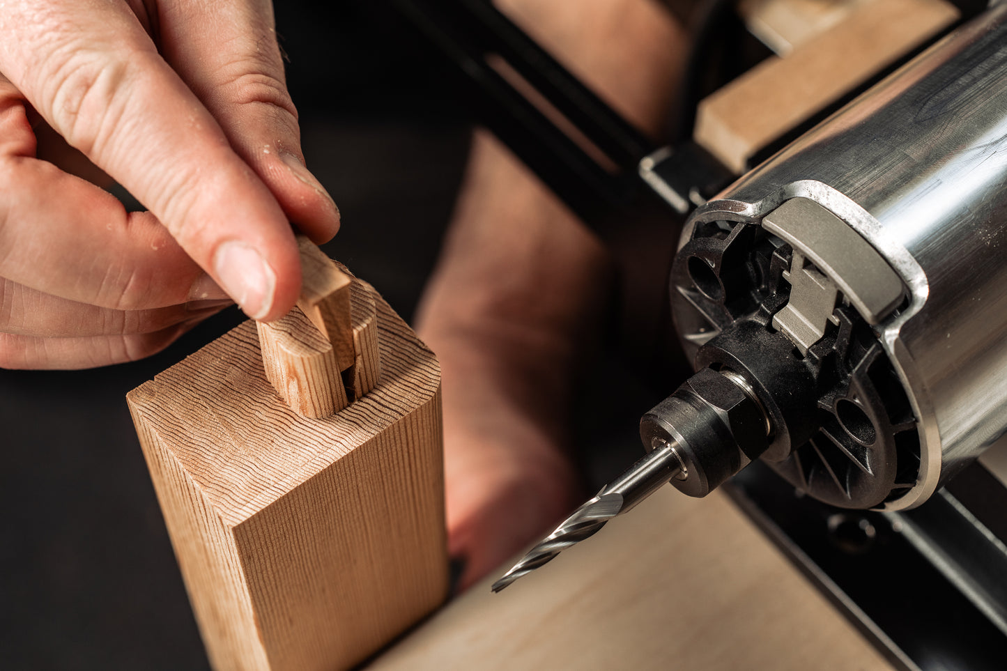 Shaper Tools 11 ̊ Tapered Ball Nose Router Bit