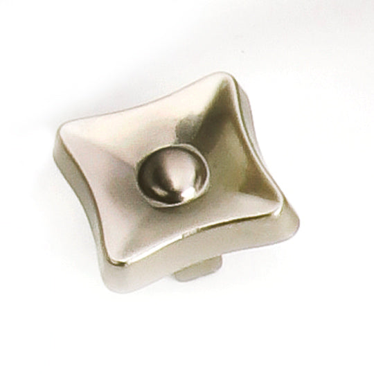 Square Knob, Flair Collection - Laurey